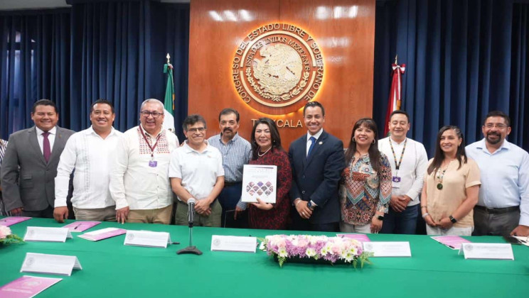 Recibe la Comisión de Educación, Cultura, Ciencia y Tecnología memoria de foro educativo por parte de la Coepes