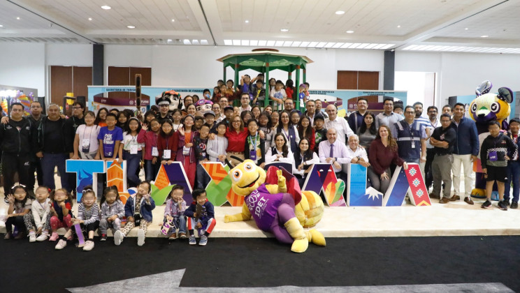 VISITA GOBERNADORA “LA CIUDAD DE LAS Y LOS NIÑOS” DEL SEDIF Y ESCUCHA LA VOZ DE LA INFANCIA